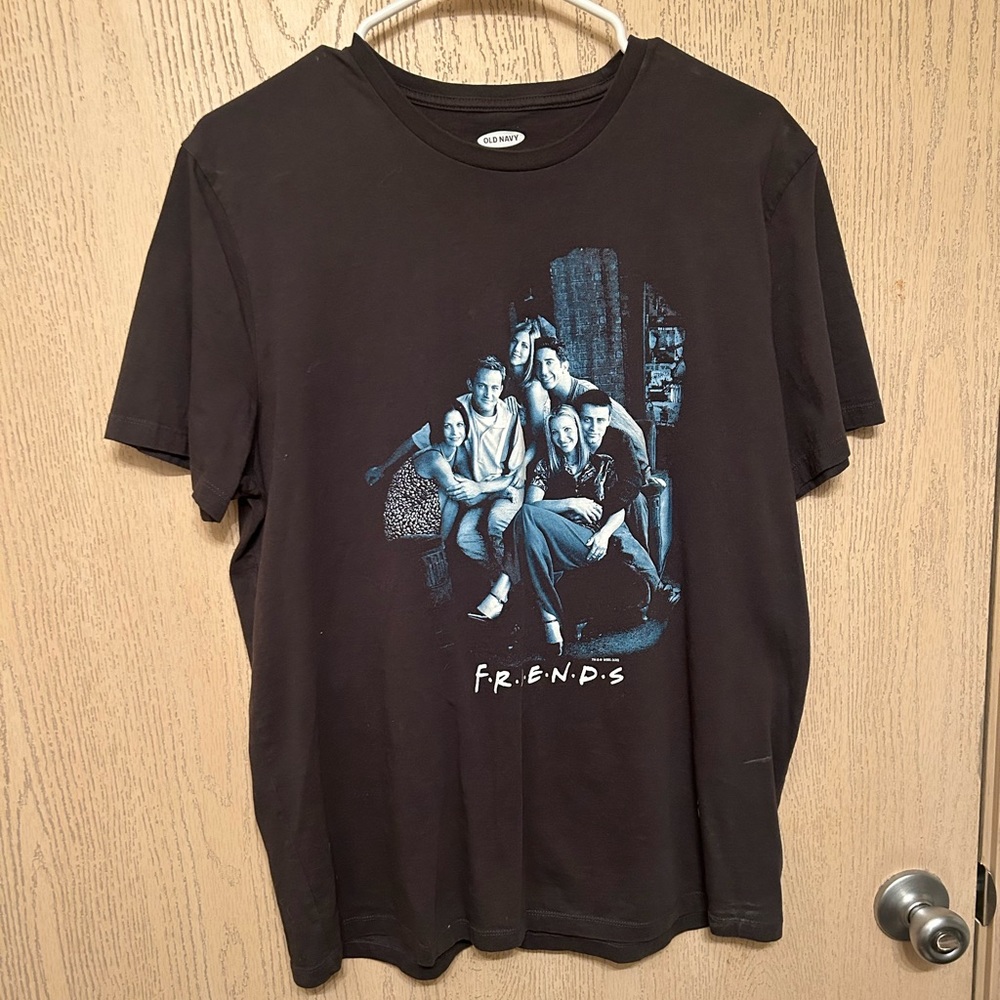 FRIENDS Graphic Tee